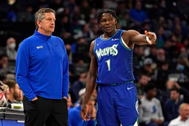 两队的中场 两队的中场